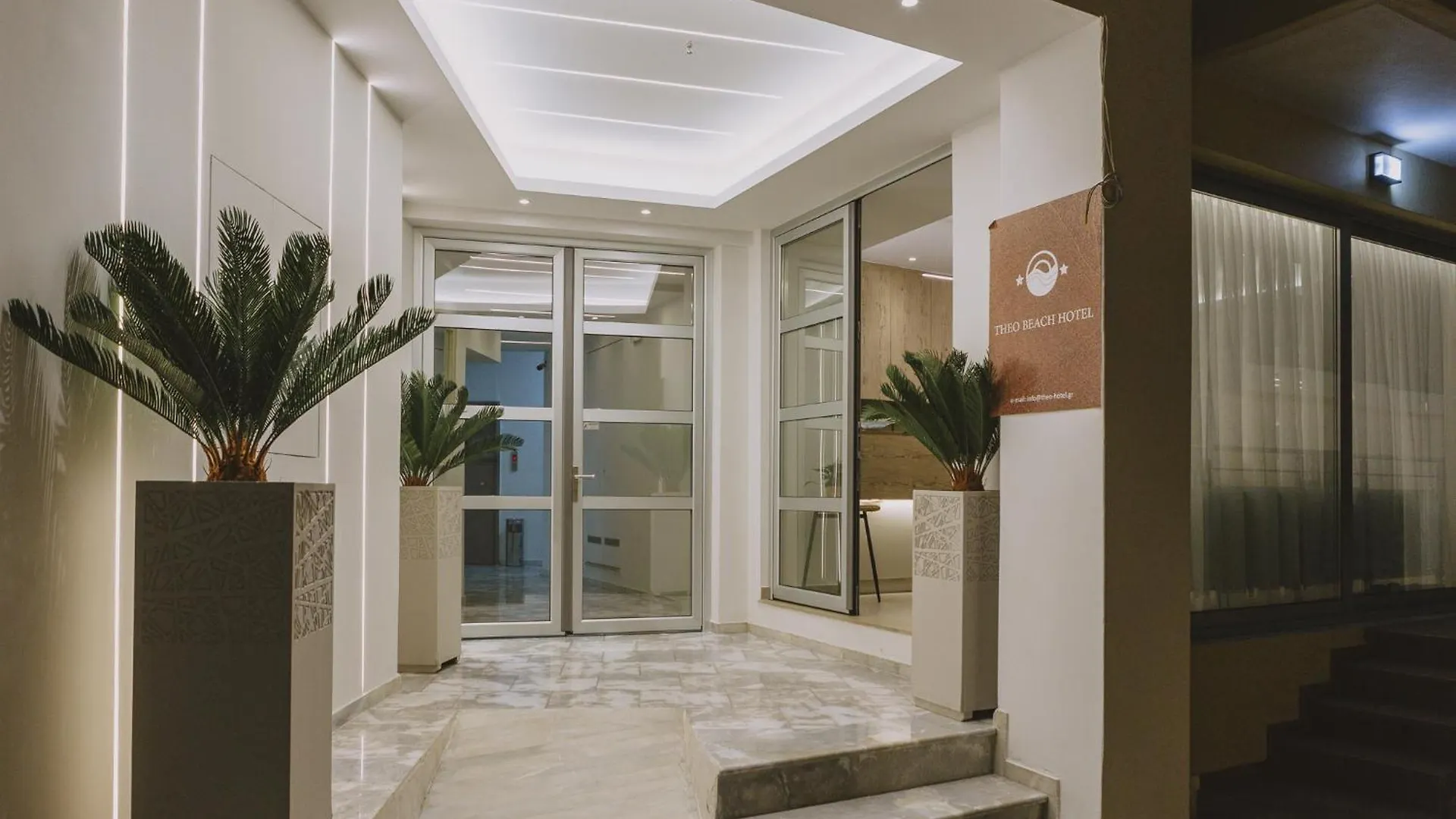 Hotel de apartamente Theo Beach Hotel Apartments Rethymnon