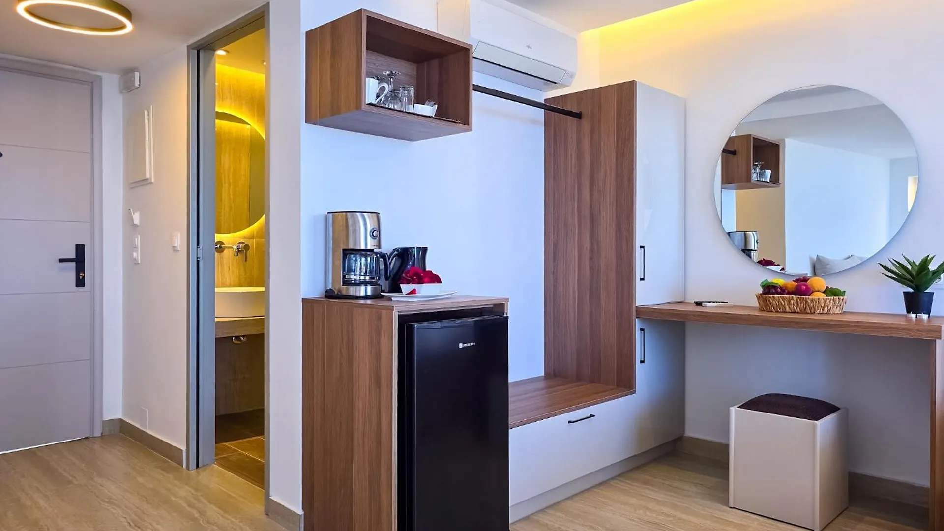 Theo Beach Hotel Apartments Rethymno  Aparthotel