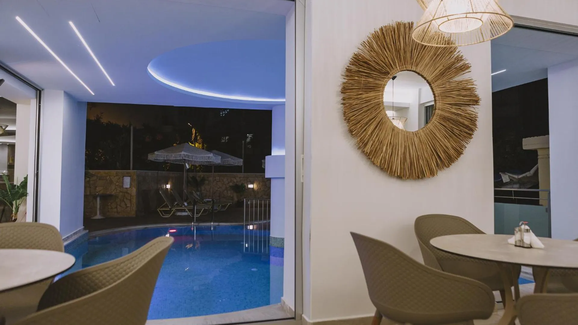 Theo Beach Hotel Apartments Rethymno 3*,