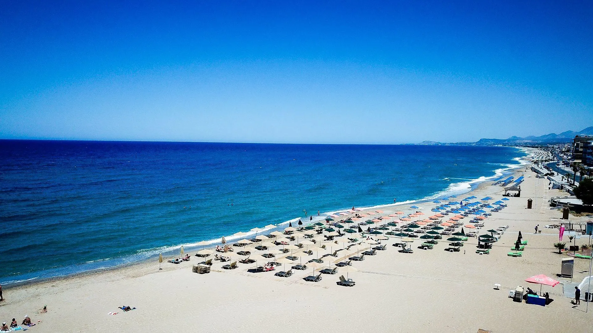 Theo Beach Hotel Apartments Resmo