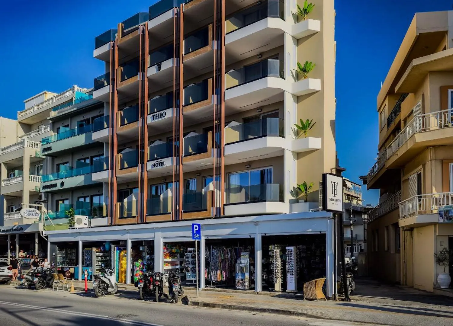 Theo Beach Hotel Apartments Retimno Hotel apartamentowy