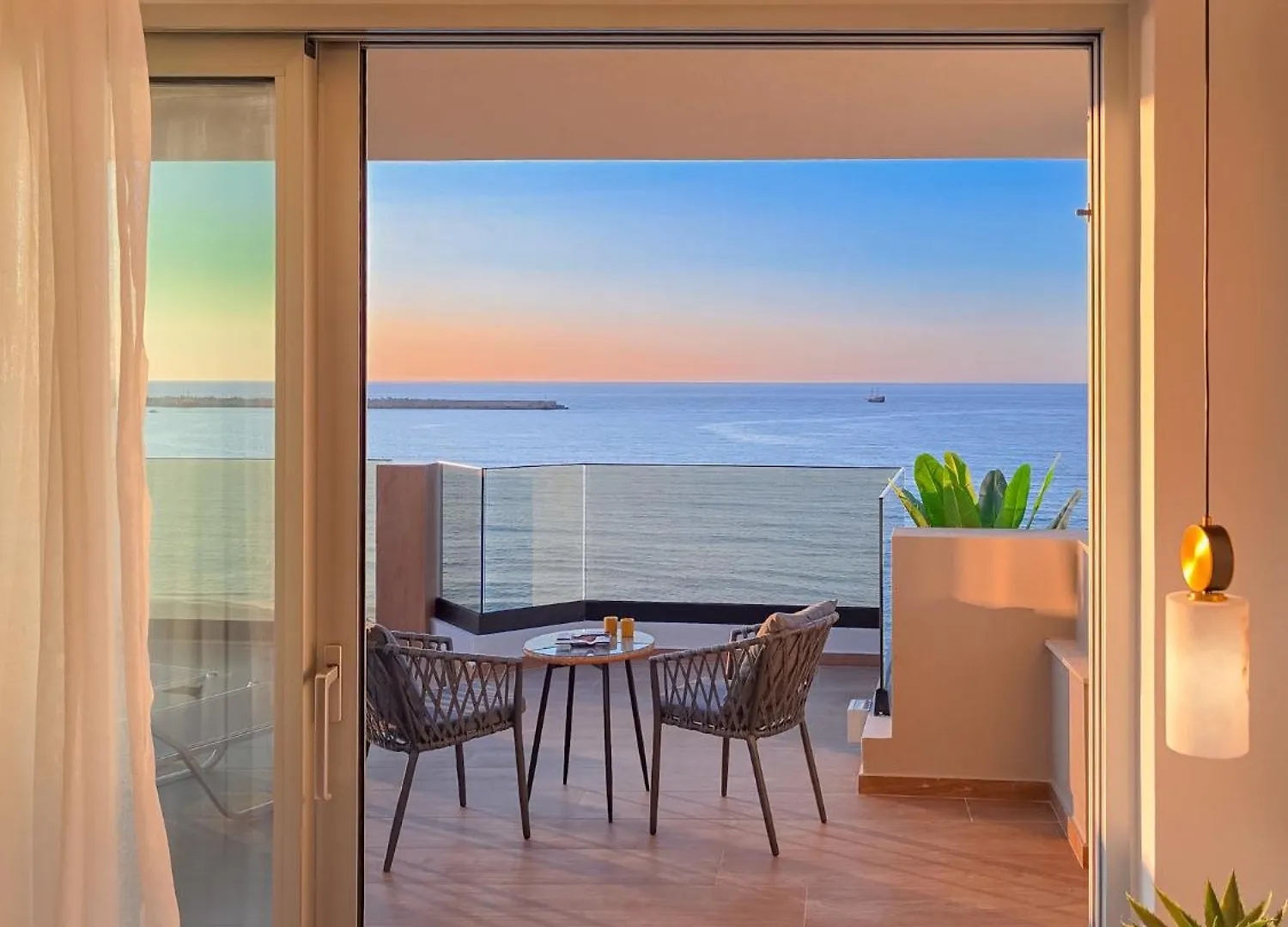 *** Hotel apartamentowy Theo Beach Hotel Apartments Retimno Grecja